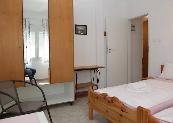 O Pyrgos * Panormos (Skopelos)